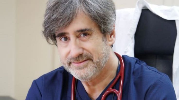 Santiago Herrero, médico que ha pasado cinco años en China critica la gestión del COVID-19 en España