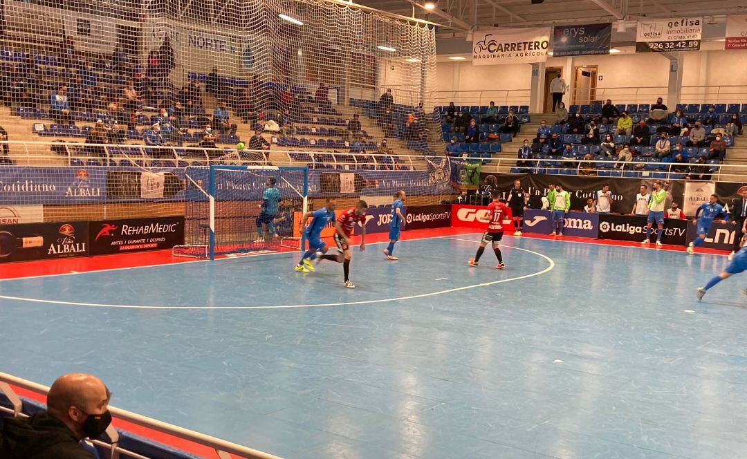 Imagen del encuentro del Viña Albali Valdepeñas VS Fútbol Emotion Zaragoza (4-4) 