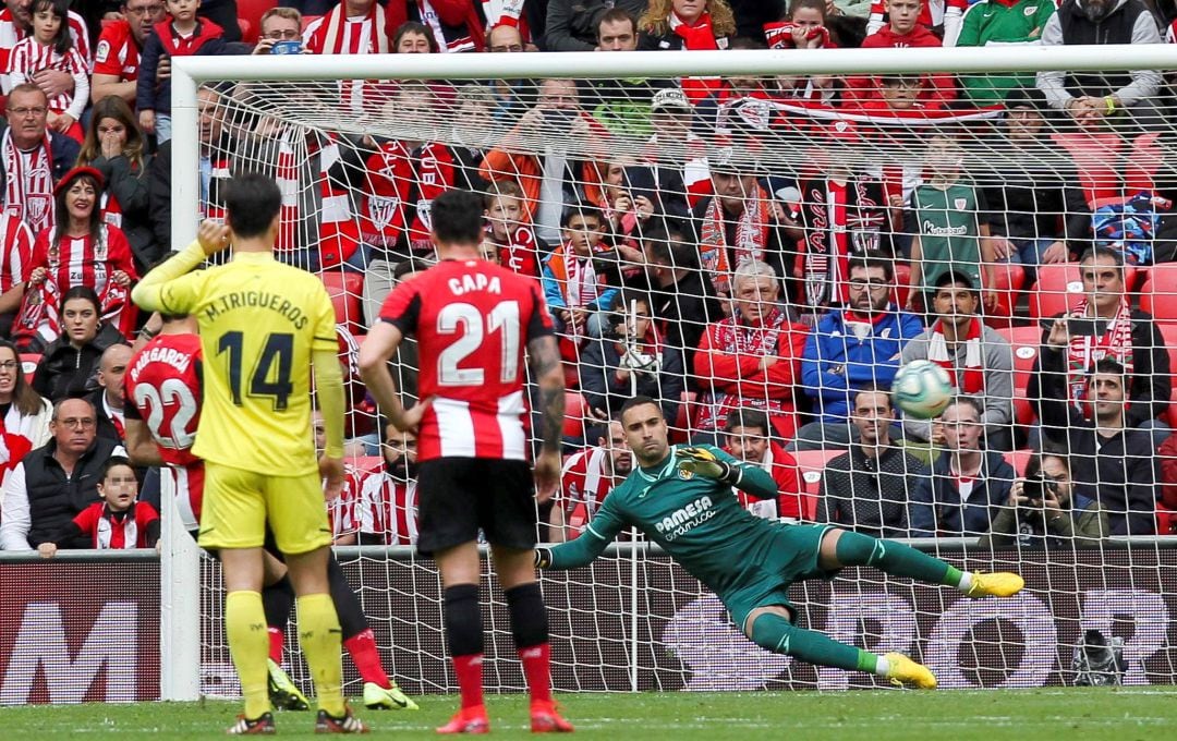 Raúl García marca, desde el punto de penalti, el gol de la victoria del Athletic ante el Villarreal