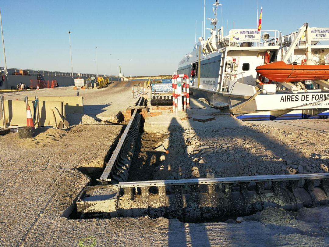 Imagen de archivo de obras en el puerto de la Savina