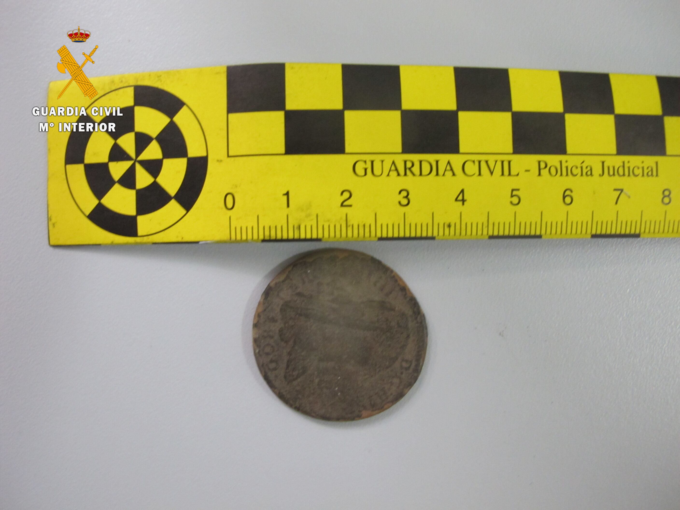 Una de las monedas incautadas por la Guardia Civil de Salamanca