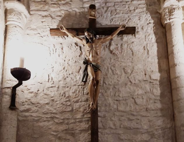 Imagen del Cristo de la Buena Muerte en la parroquia de San Pedro