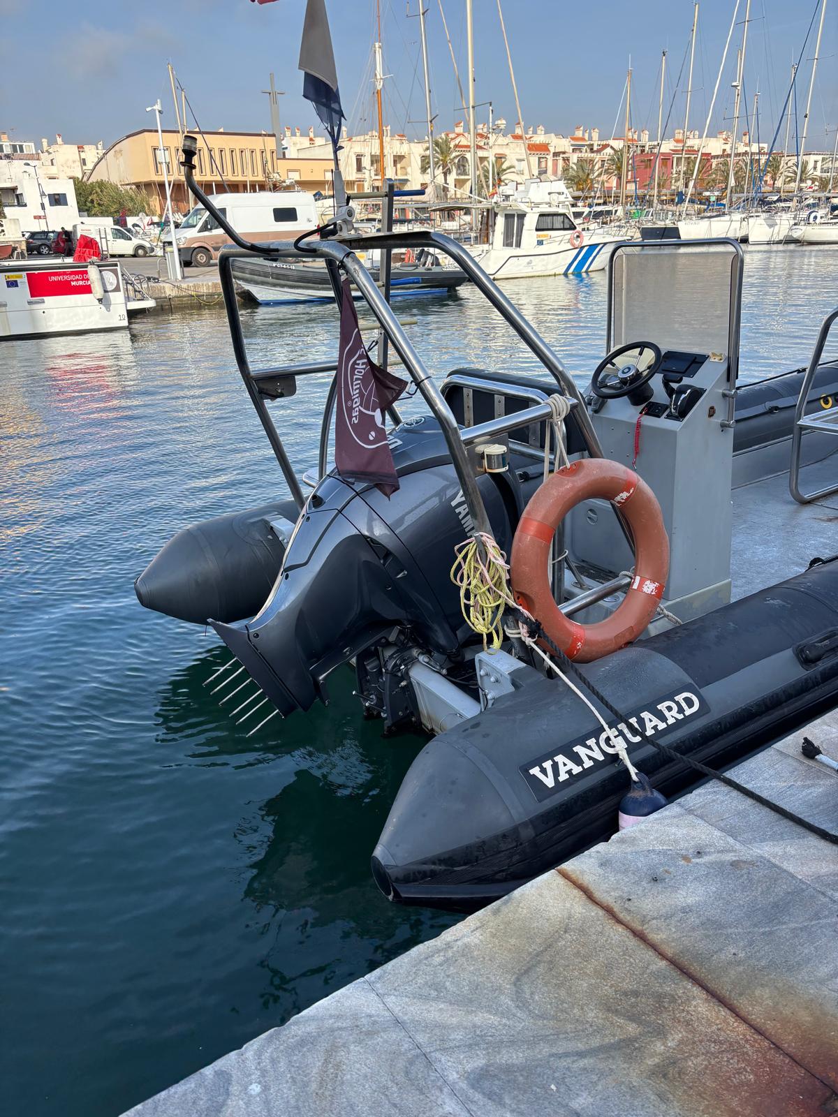 El robo de un motor valorado en 45.000 euros reabre la alarma en los centros de buceo de Cabo de Palos