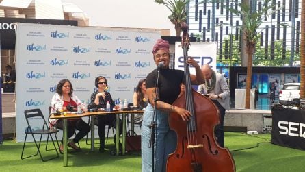 Tonina Saputo interpretando &#039;Quizás, Quizás, Quizás&#039;