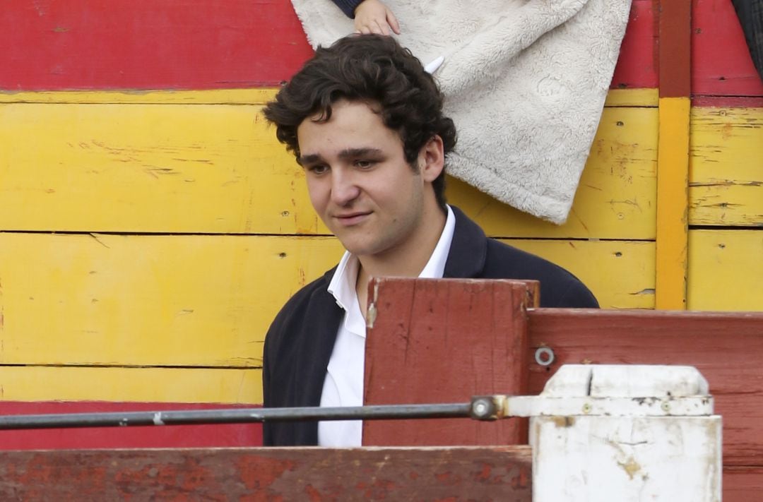 Felipe Juan Froilan de Marichalar y Borbon, en una plaza de toros