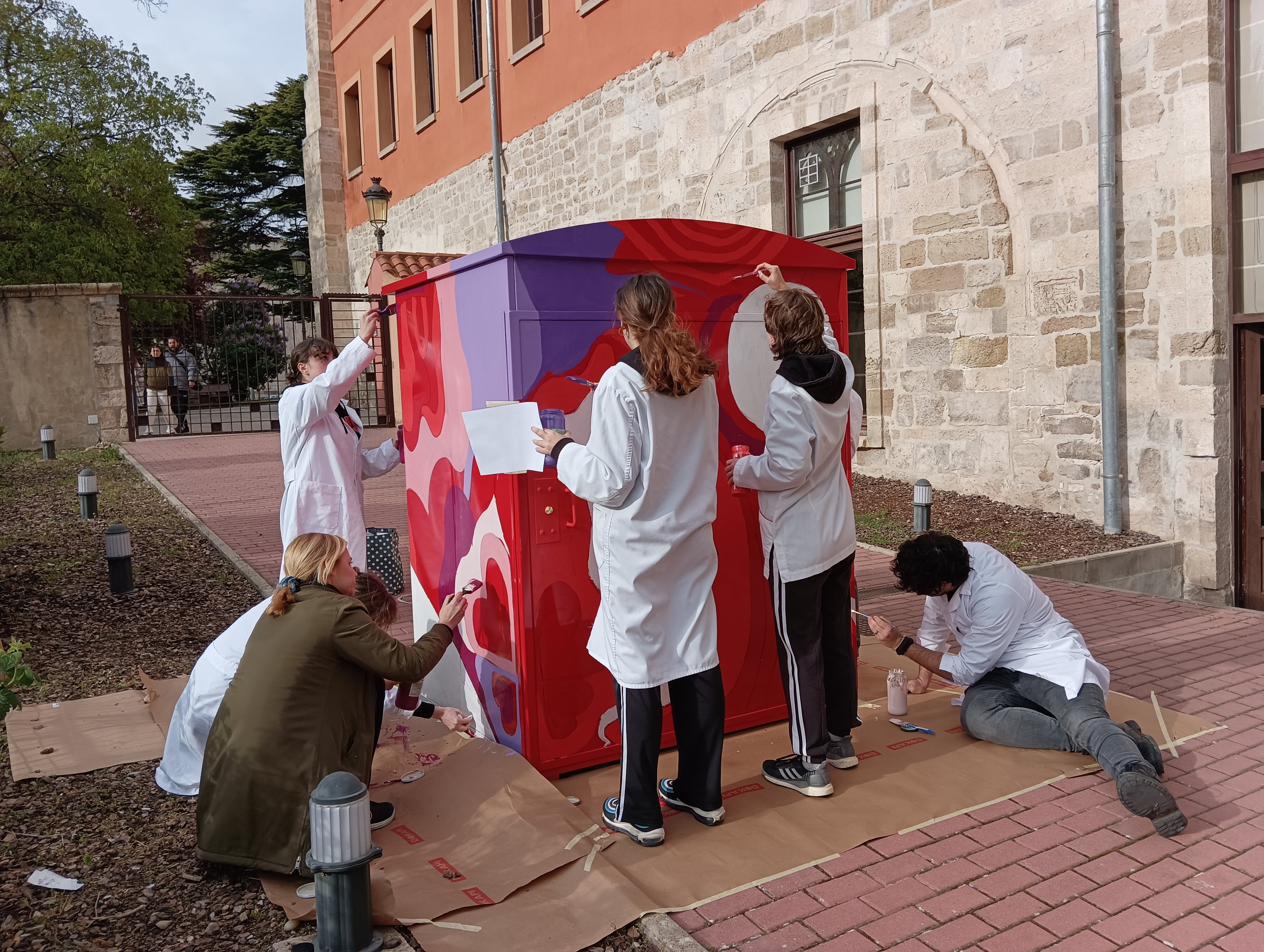 La Escuela Superior de Arte y Diseño de Burgos (ESAD) intervendrá varios contenedores para transformarlos y adecuarlos a la nueva imagen.