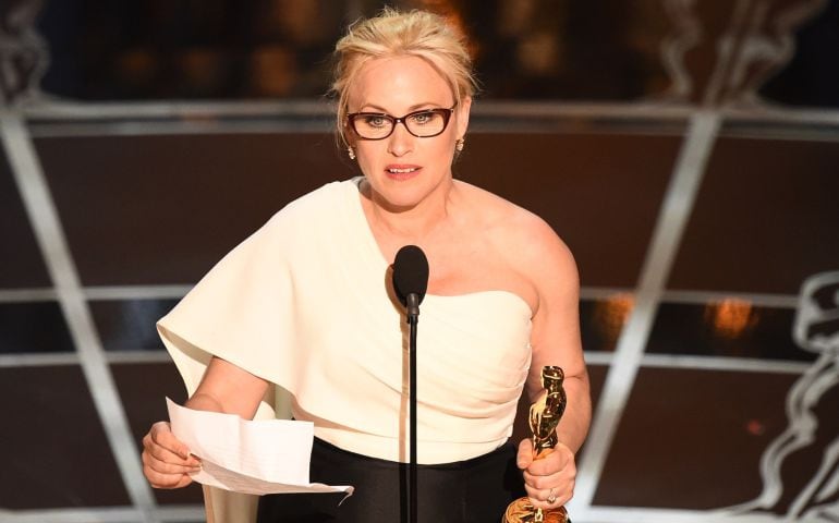 TOPSHOTS Winner for Best Supporting Actress Patricia Arquette accepts her award on stage at the 87th Oscars February 22, 2015 in Hollywood, California. AFP PHOTO / Robyn BECK