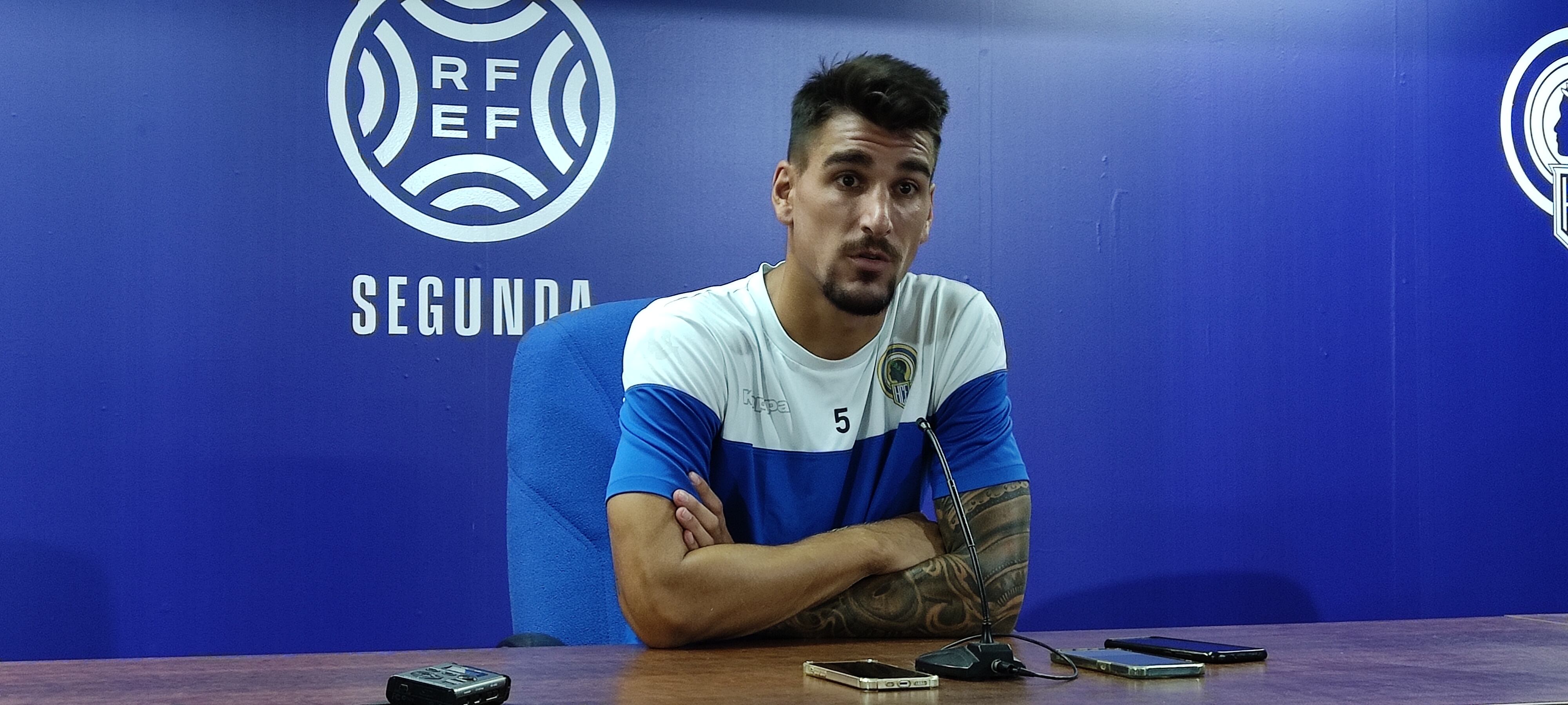 Diego Jiménez, jugador del Hércules CF, en la sala de prensa del Rico Pérez