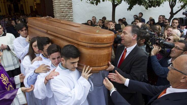 Mesa de España: 'Multitudinaria despedida a Pablo Ráez en Marbella'