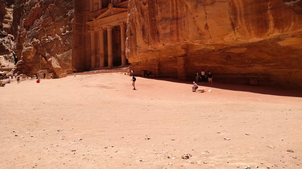 La ofensiva de Israel amenaza también a la subsistencia de los palestinos de Jordania que dependen del turismo