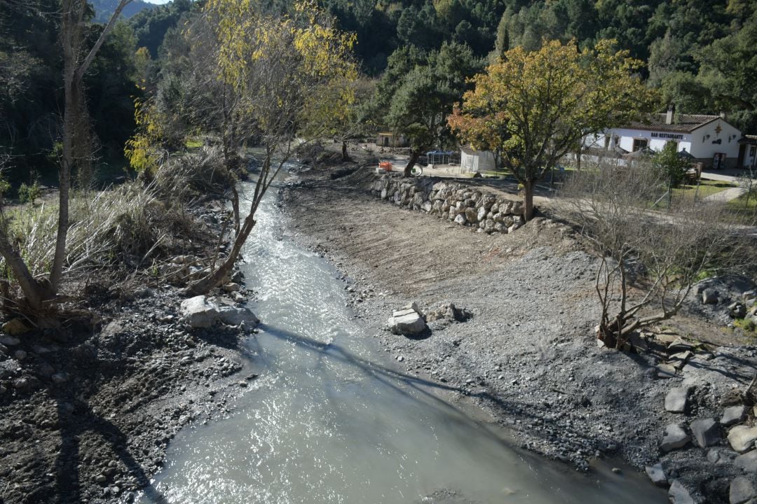 Entorno del Camping Municipal Genal, en Algatocín