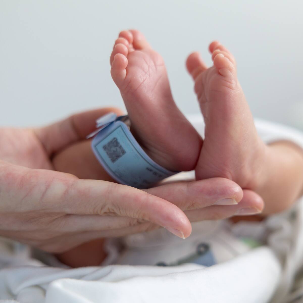 Málaga frena la caída de nacimientos pero el aumento de defunciones agranda el desequilibrio demográfico