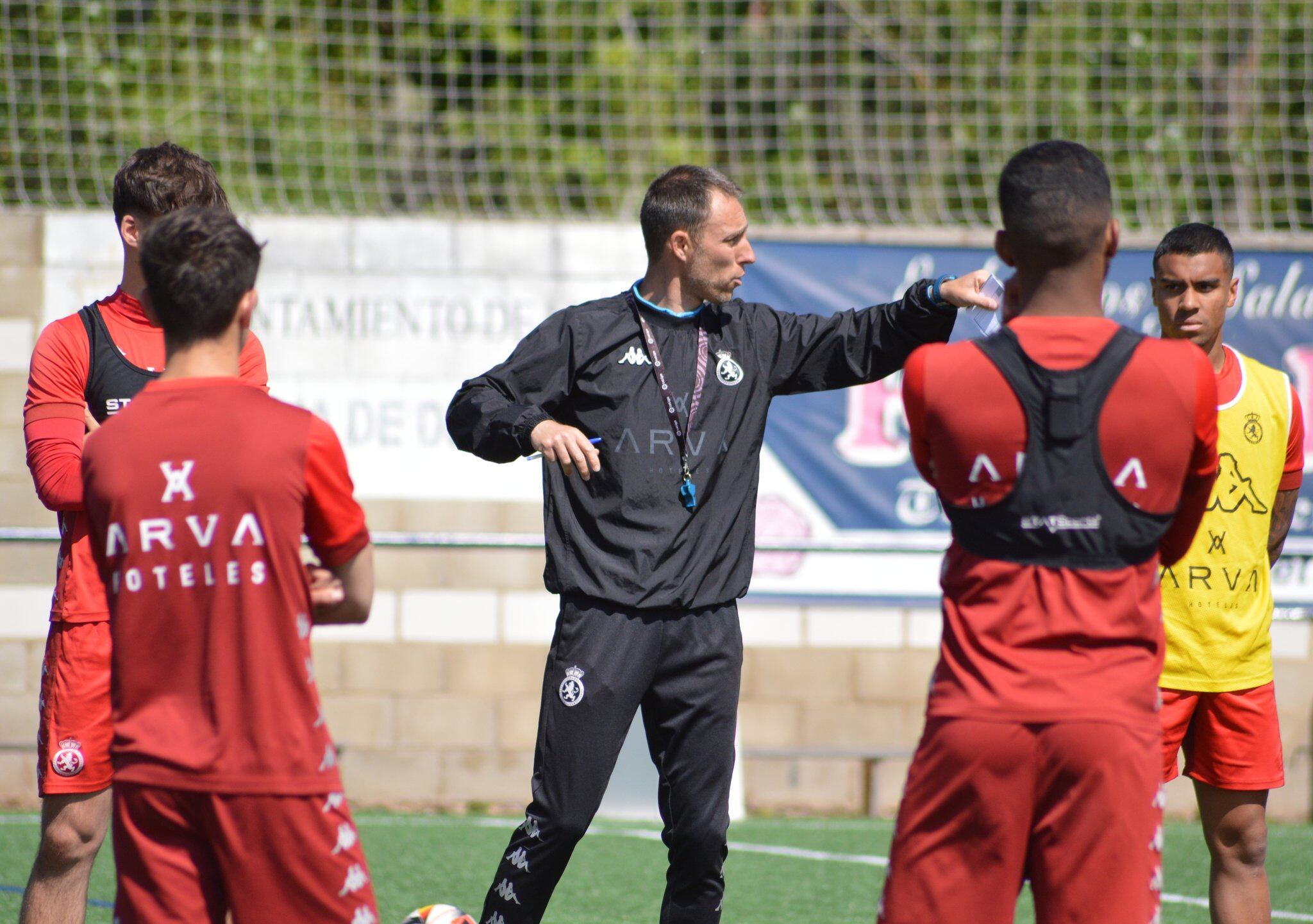 Como adelantó Radio León, David Pérez no continuará entrenando al filial