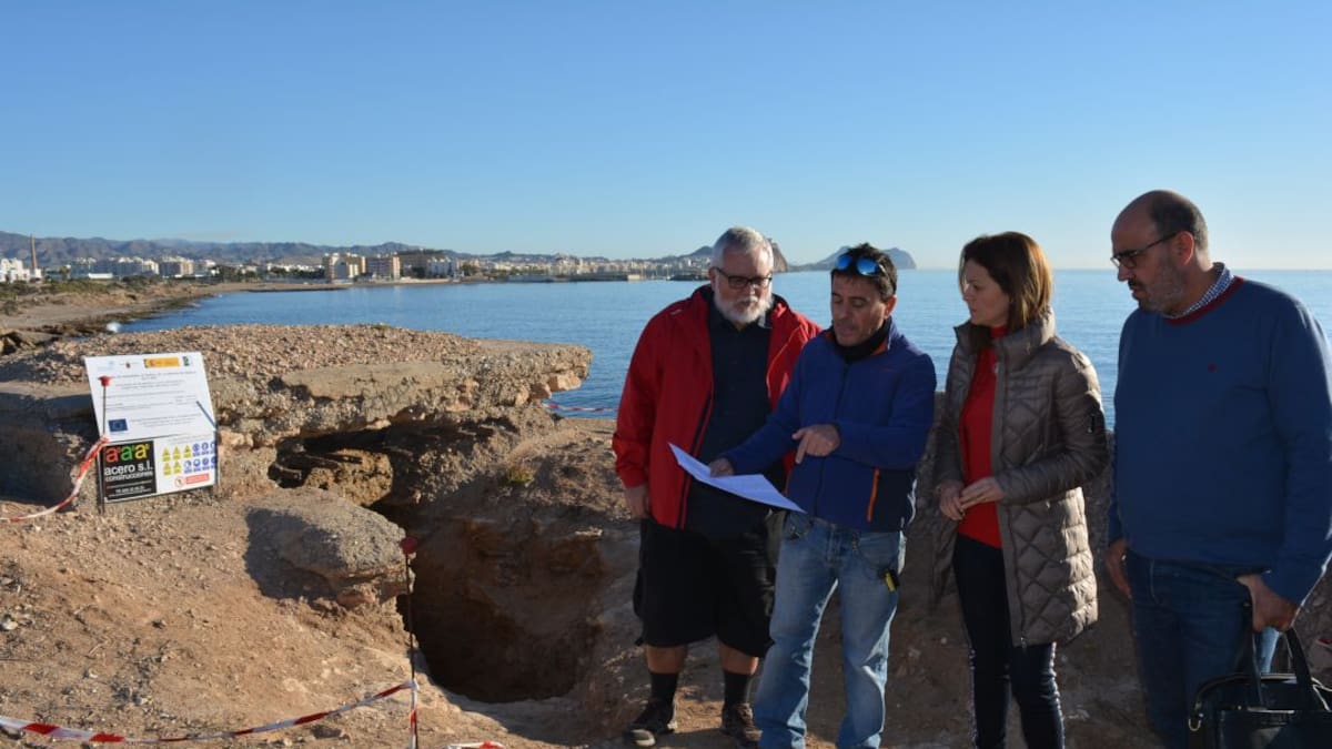 Águilas restaura tres búnkeres de la Guerra Civil en su costa