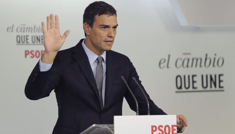 Pedro Sánchez, tras la reunión de la Comisión Permanente, donde analizaron los resultados electorales catalanas