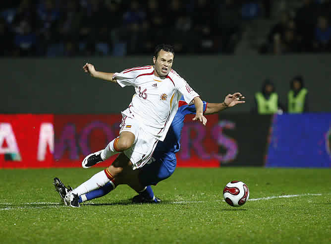 Iniesta fue el mejor de los españoles en su partido contra Islandia.