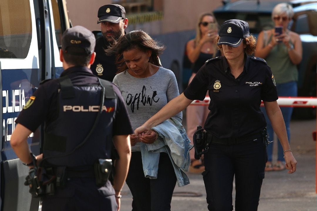 Ana Julia Quezada llega a la Audiencia Provincial de Almería. 