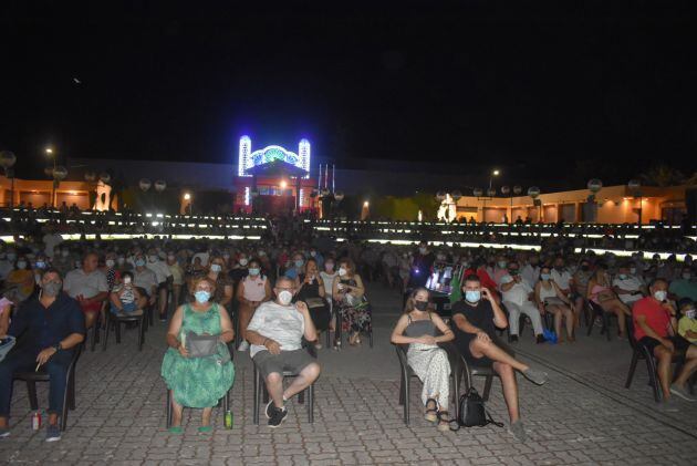 Publico sentado en el Auditorio La Granja durante el concierto de Paco Candela