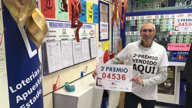 En la administración de lotería del centro comercial El Boulevard también han celebrado el segundo premio