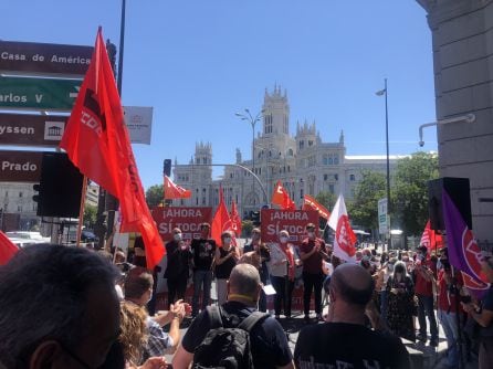 Manifestación en Madrid pidiendo la subida del Salario Mínimo Interprofesional.