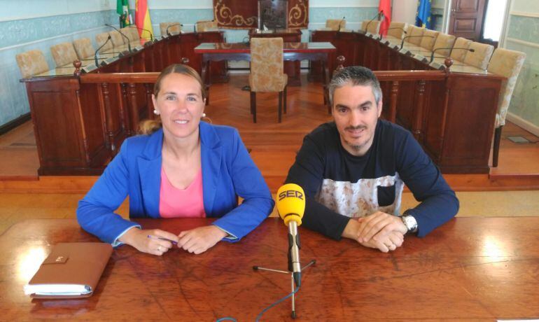 Ainhoa Pérez San Miguel y Víctor Zuloaga.