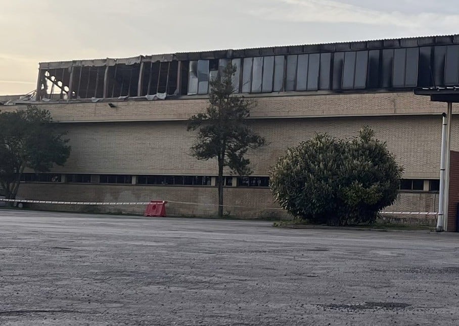 Las cocheras y el taller de Autobuses Urbanos de Burgos, arrasadas por un incendio esta madrugada