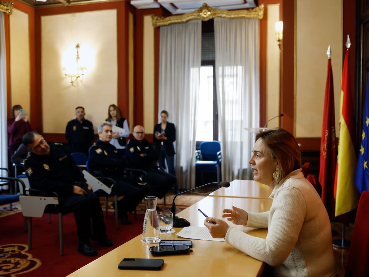 "Cada cual es dueño de sus silencios y esclavo de sus palabras, y podemos añadir que también es dueño de sus tiempos"