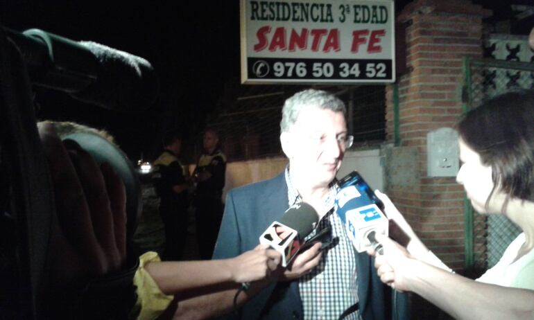 El consejero de sanidad informa sobre el estado de los heridos.