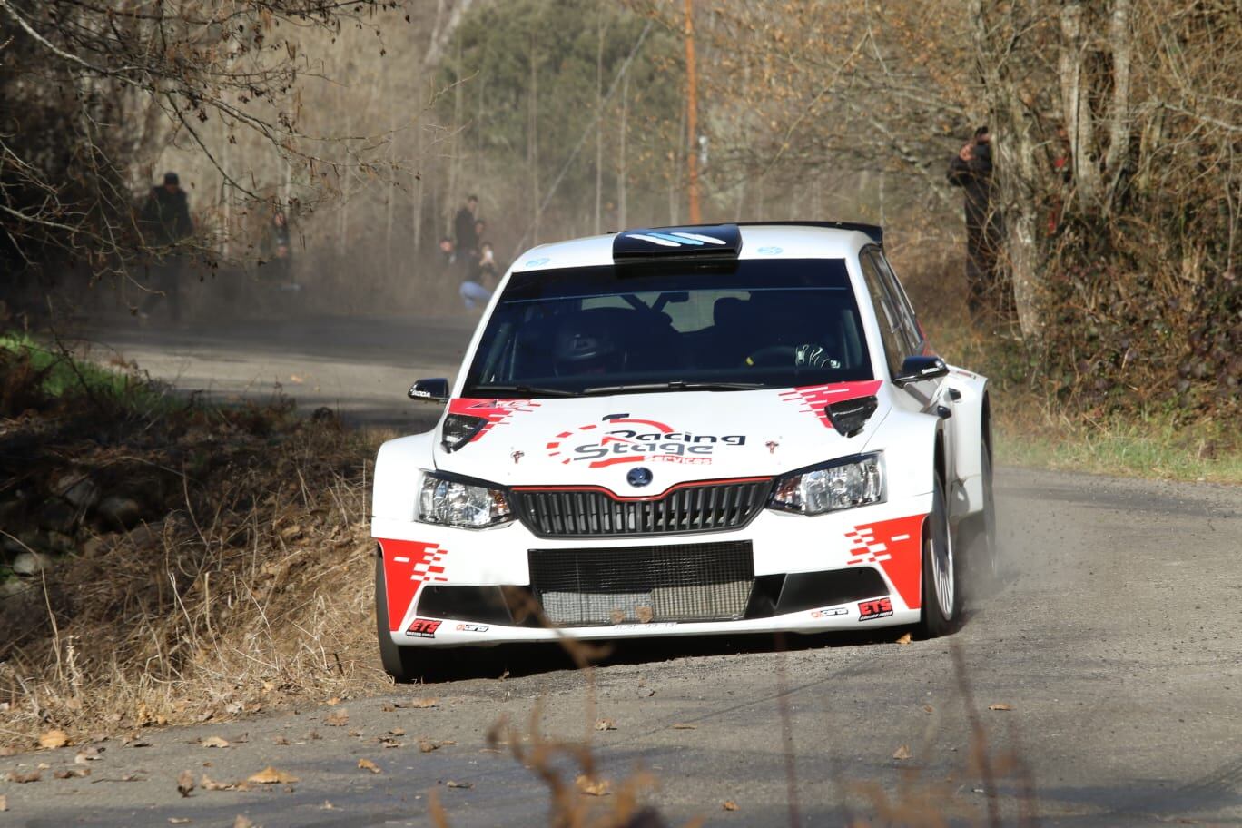 Los 75 equipos que participaron hicieron las delicias de los aficionados que siguieron la prueba