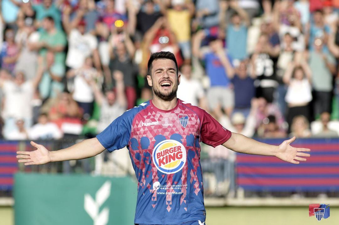 Mika, máximo goleador de la Segoviana