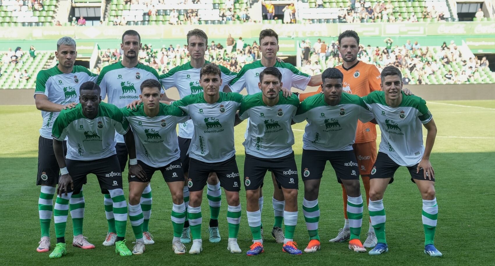 Alineación del Racing contra el Alavés.