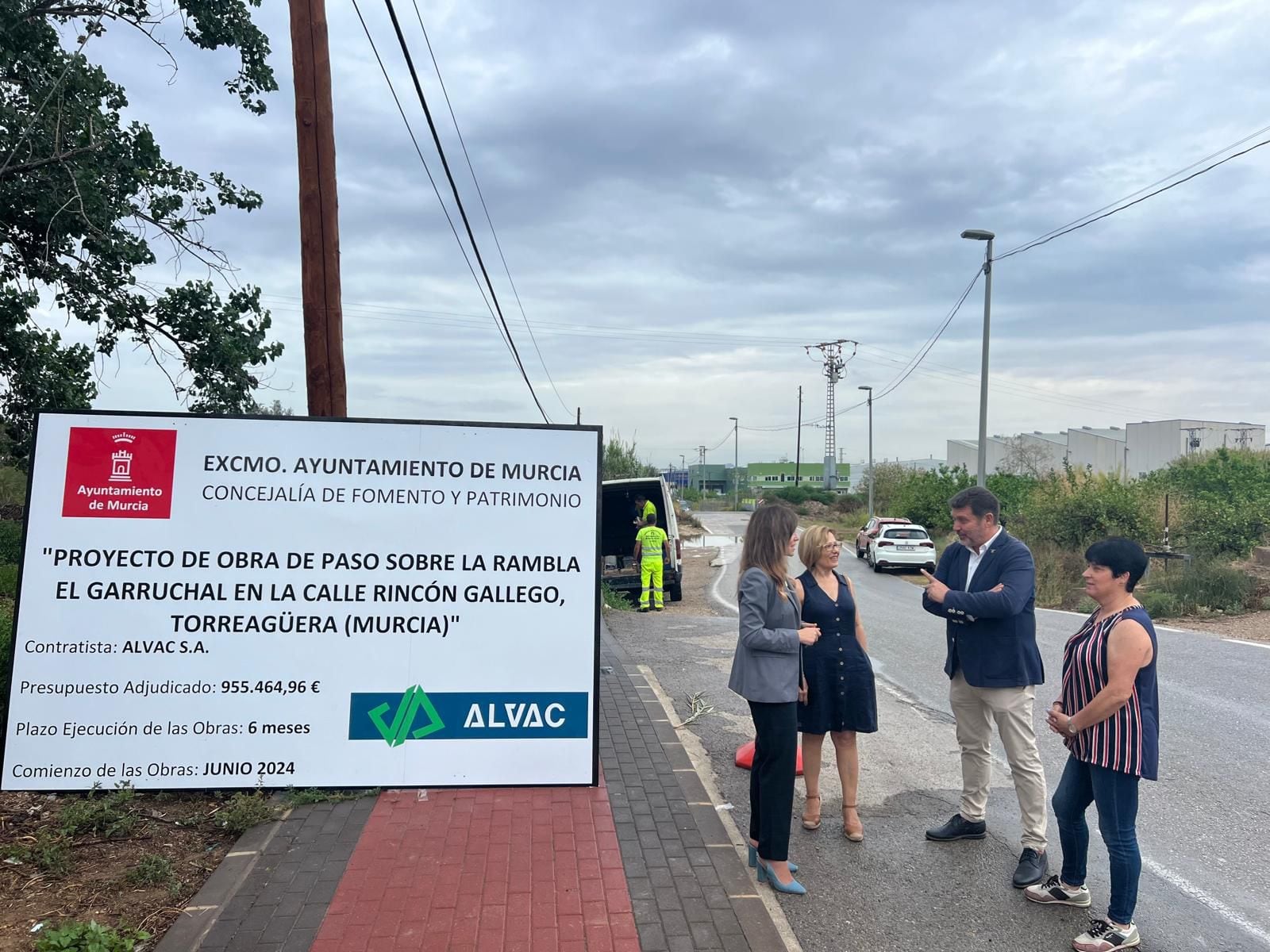 Rebeca Pérez y Fulgencio Perona supervisan los inicios de las obras