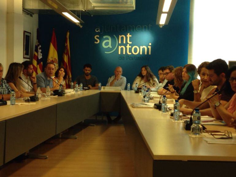imagen de archivo de un pleno del Ayuntamiento de Sant Antoni