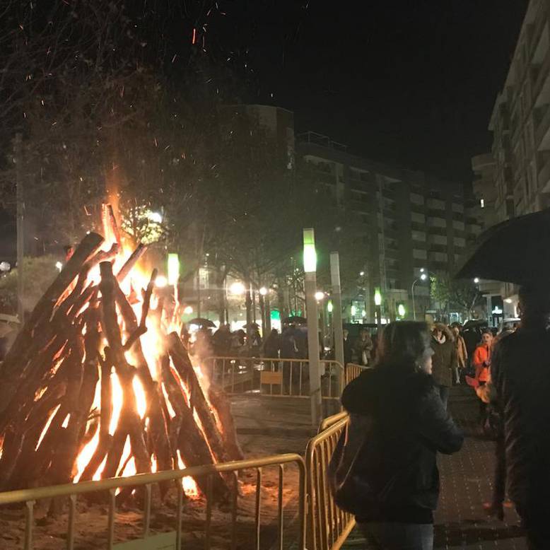 Última hoguera de San Antón celebrada en Huesca