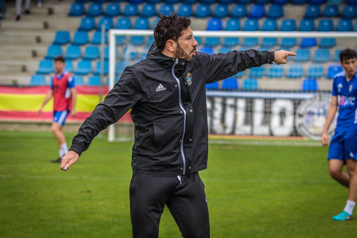 Vázquez dirige un entrenamiento del Talavera