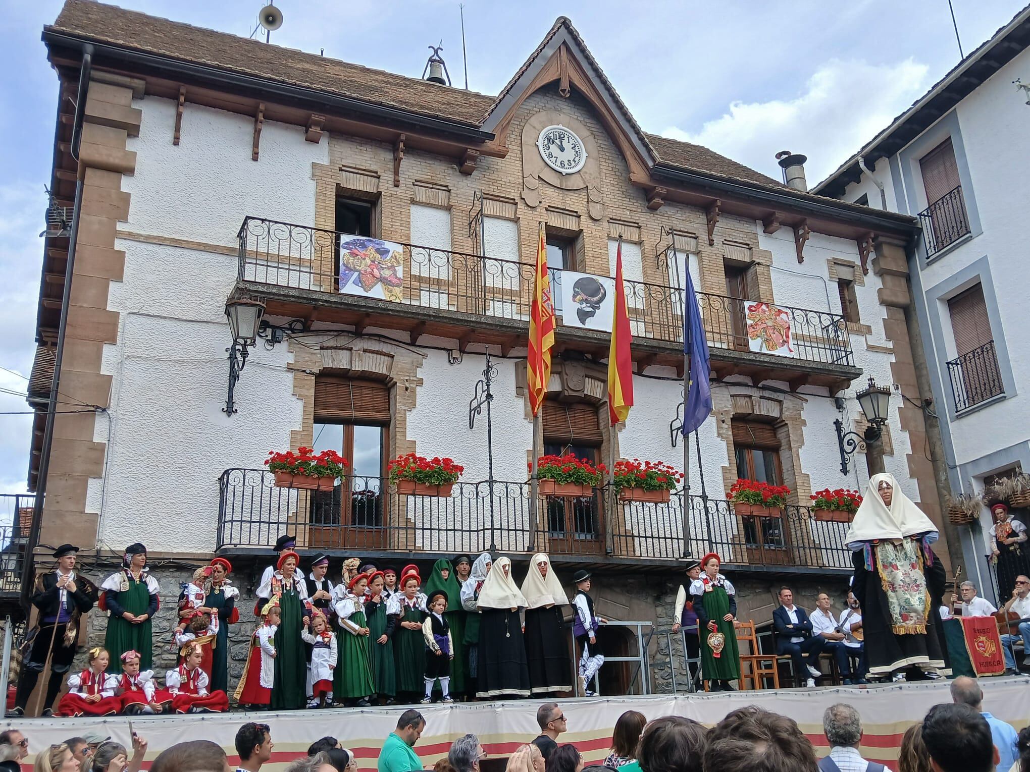 Celebración del Día del Traje Ansotano este domingo.