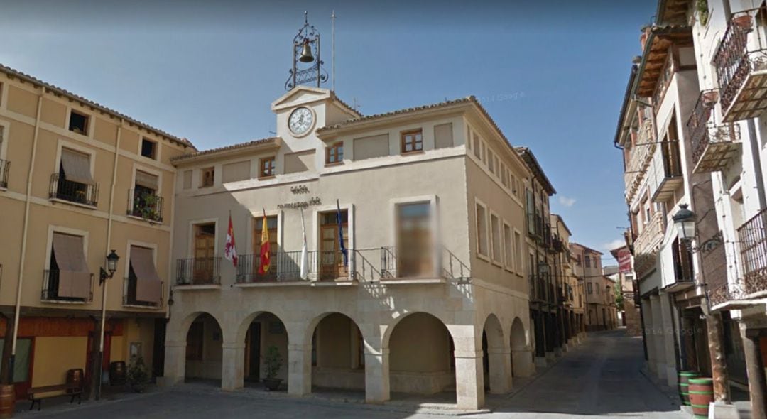 El Ayuntamiento de San Esteban de Gormaz.