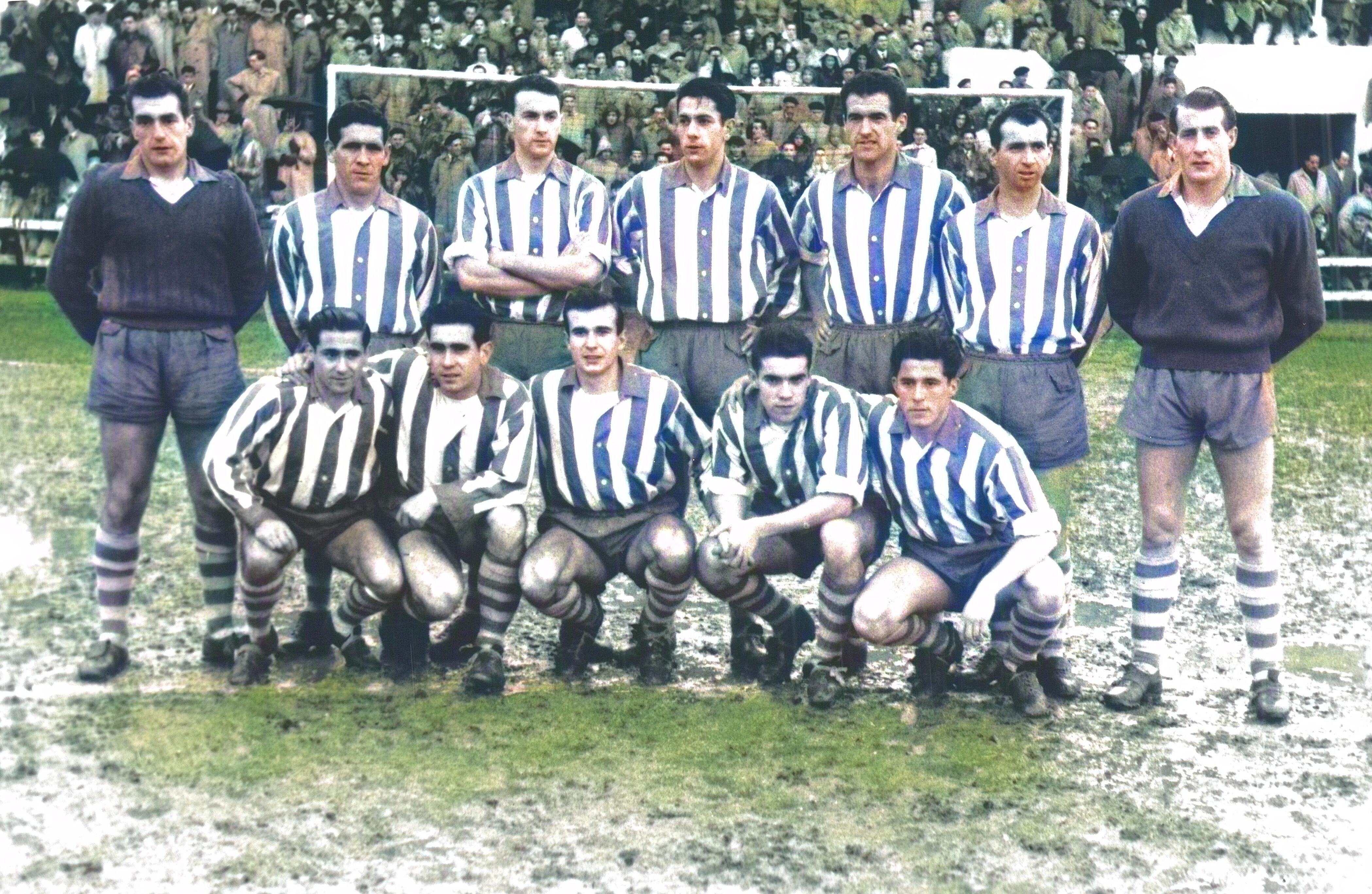 El equipo del Deportivo Alavés ante el Sevilla el 5 de febrero de 1955