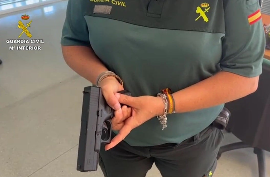 Imagen de la pistola intervenida