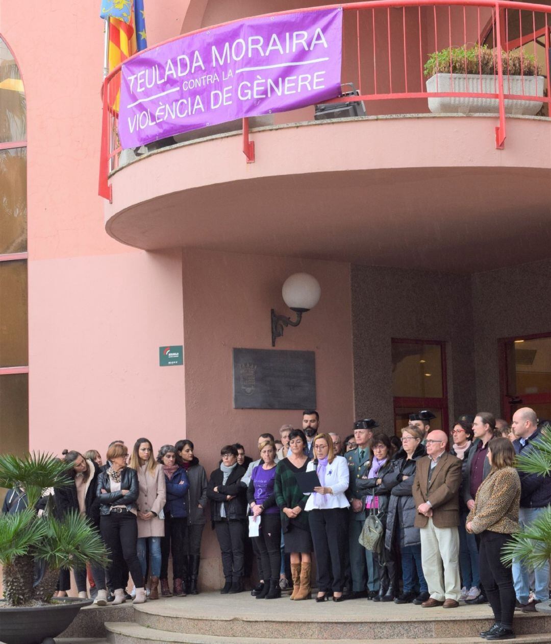 Concentración tras el asesinato machista en Moraira. 