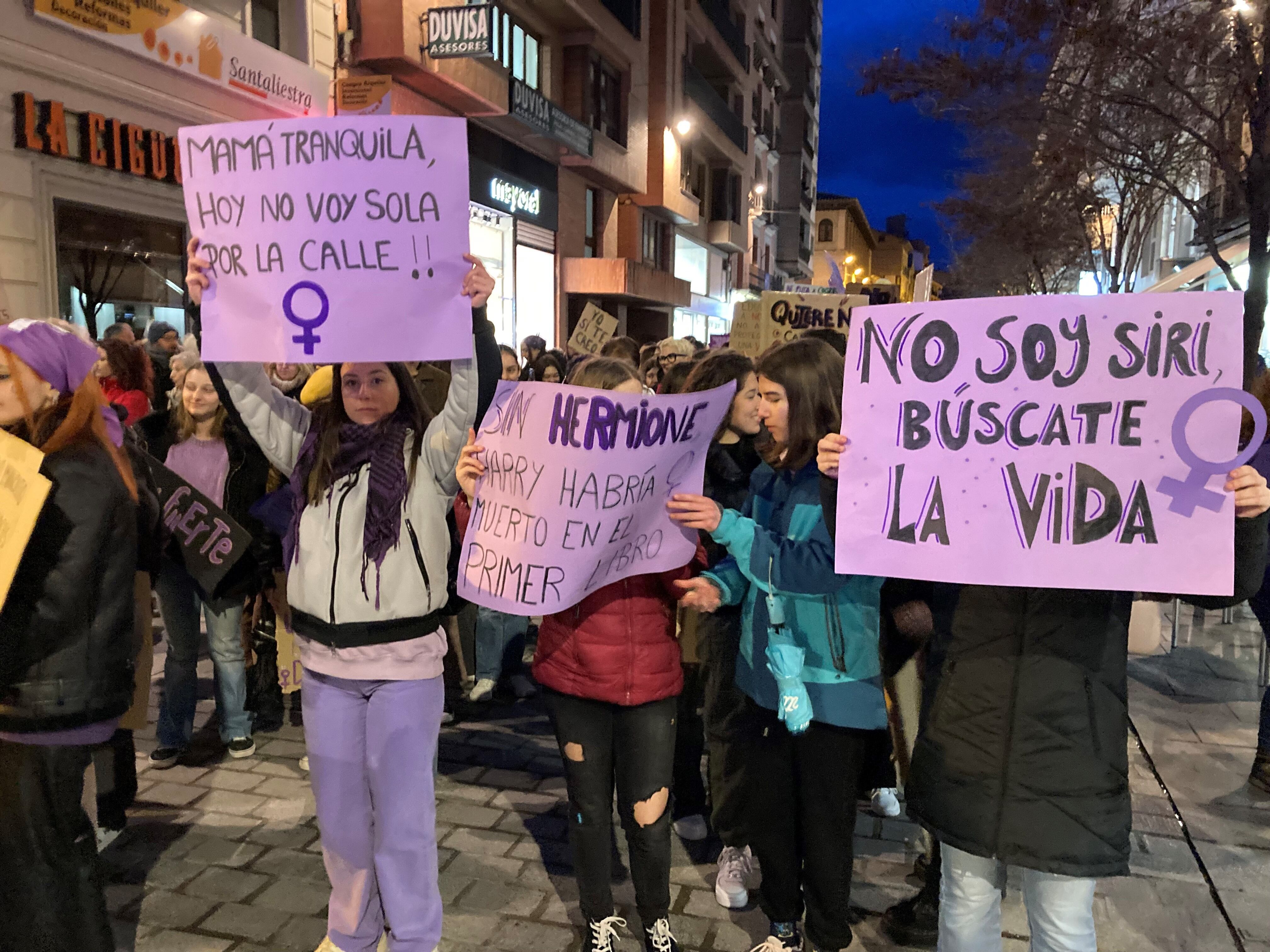 Manifestación en Huesca con motivo del 8-M