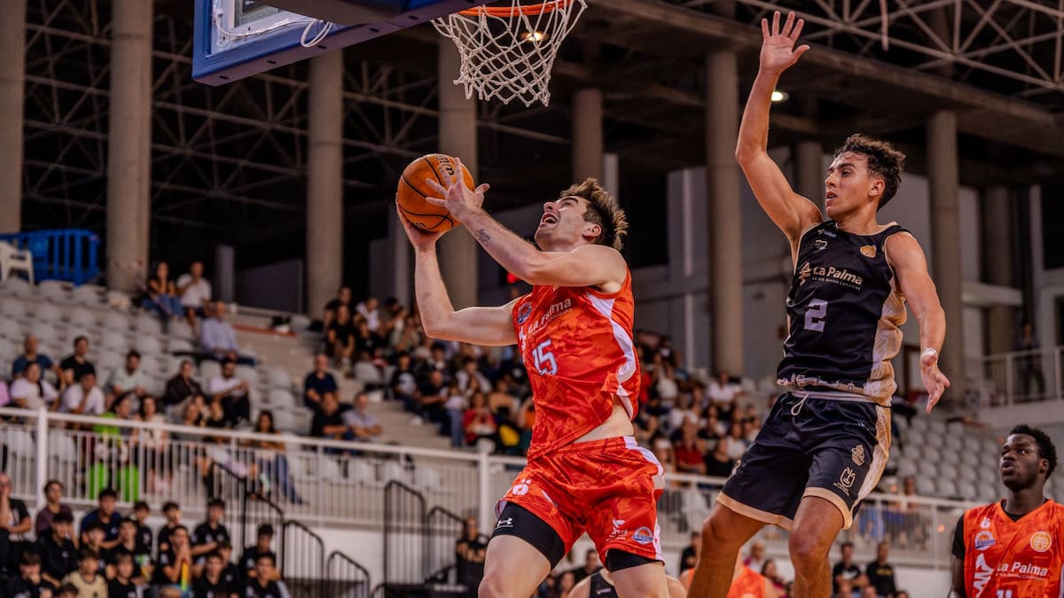 El base Jon Larrea se incorpora al Clínica Ponferrada SDP