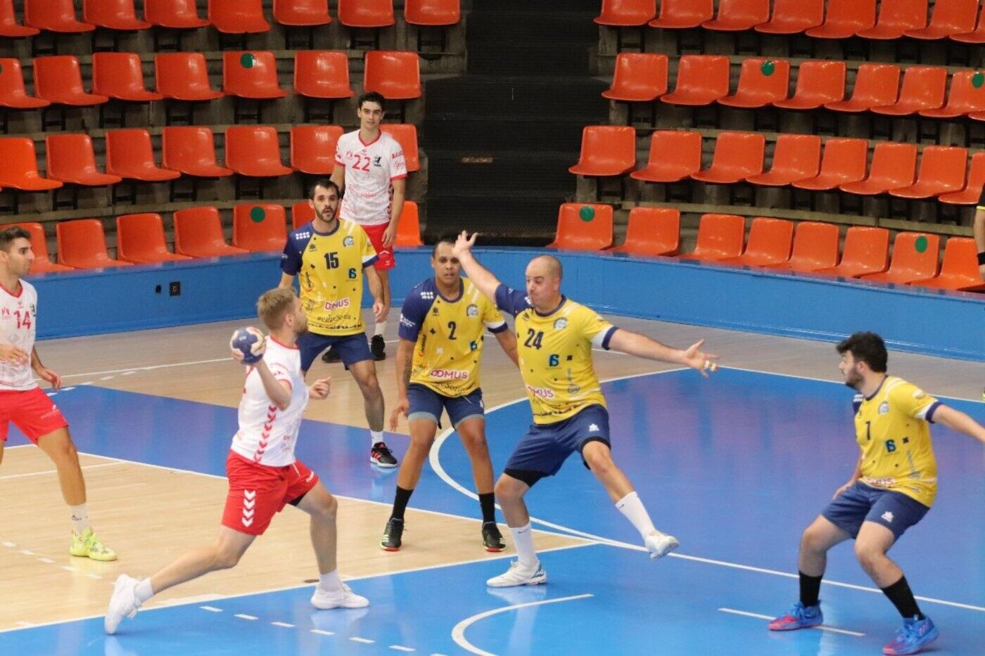 El BM Soria en un amistoso de la pretemporada ante UBU San Pablo Burgos.