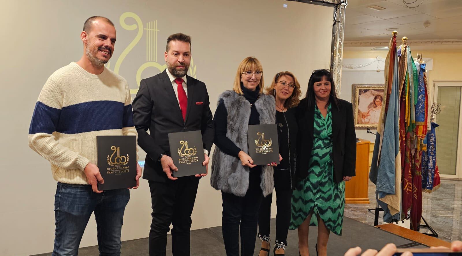 Presentación del libro y vídeo del Bicentenario de la AMCE Santa Cecilia de Elda