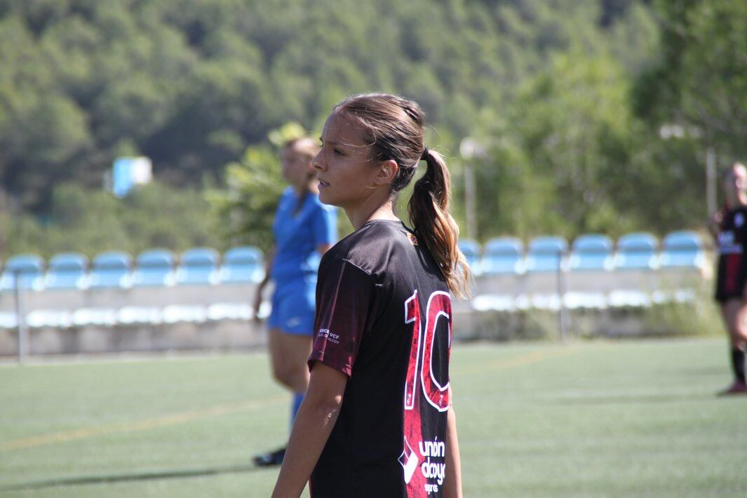 Paula Silvestre, jugadora del Ciudad de Alcoy de fútbol femenino / Facebook Ciudad de Alcoy femenino
