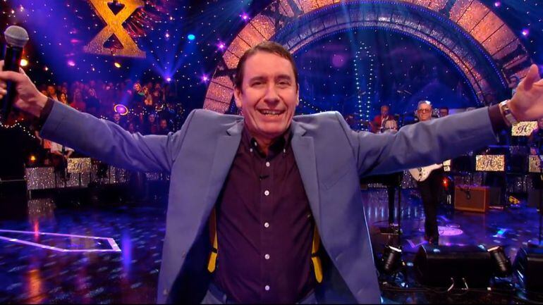 Jools Holland durante su programa especial de Fin de Año