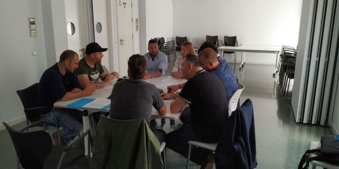 Elspolicies locals veuen reconegudes moltes de les seves peticions als batles per a fer comissions de serveis.