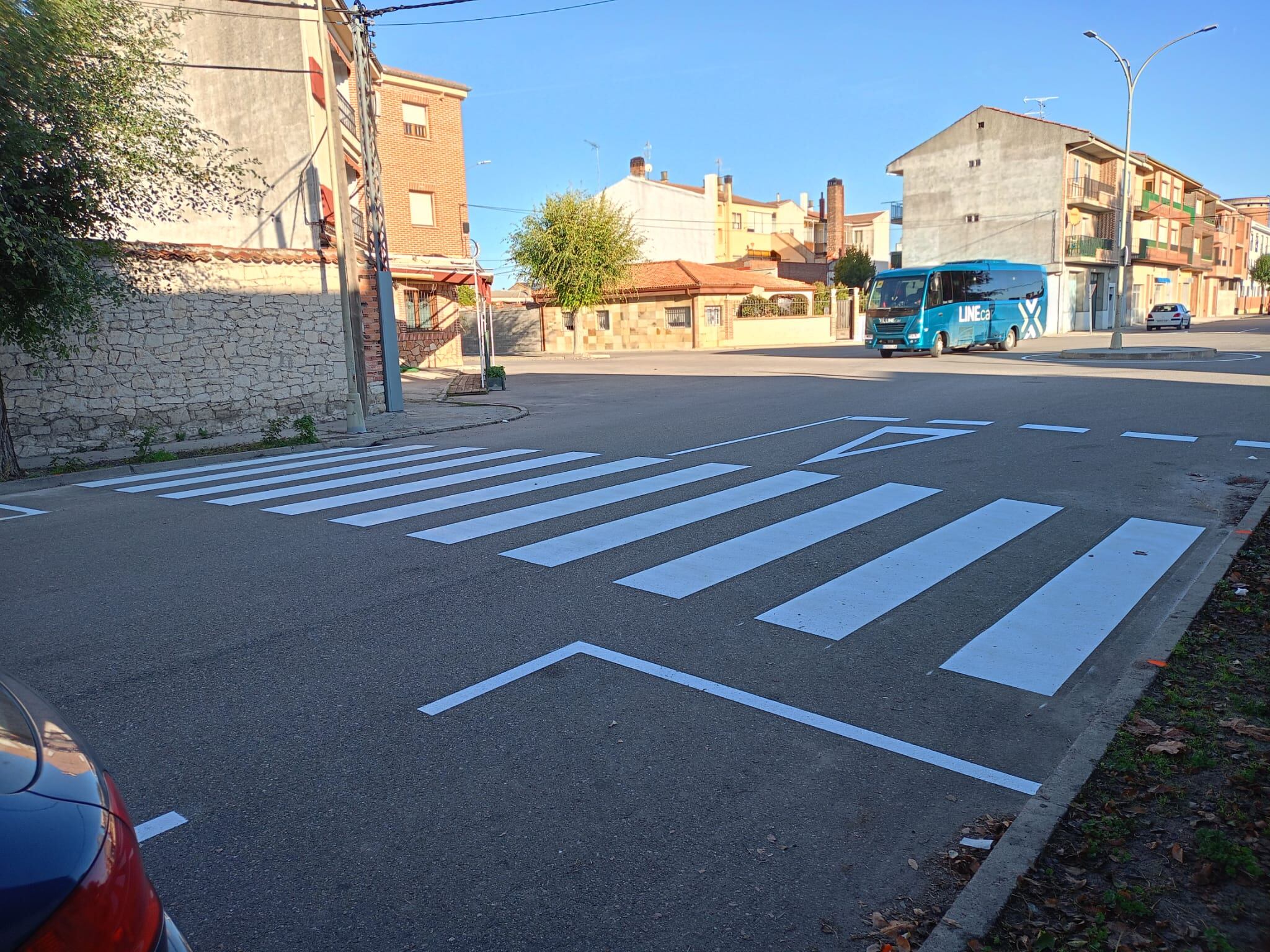 Nuevo paso peatones en la calle Chile de Cuéllar