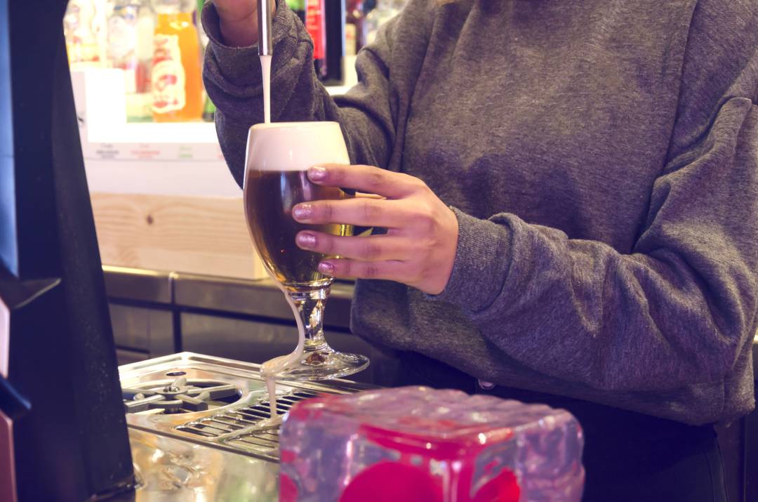 Se suprime el servicio de barra y ventana en hostelería en toda la Región