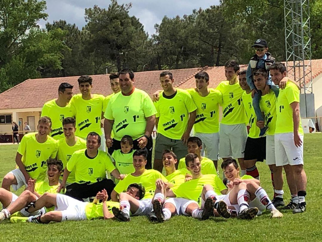 El Juvenil festeja el ascenso